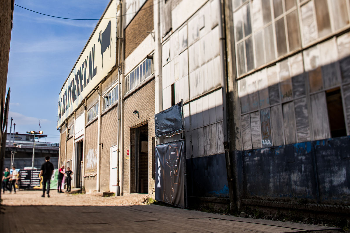 Loading... just a sec